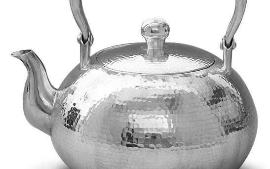 长期使用银壶煮水的危害和弊端 银壶烧水泡茶居然有毒？